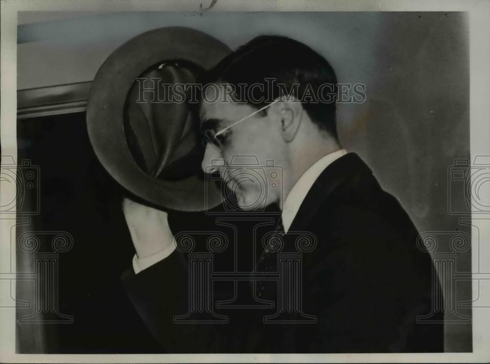 1940 Press Photo Byron Lewis Clark Jr. Bankruptcy hearing, Robert J. Boltz - Historic Images