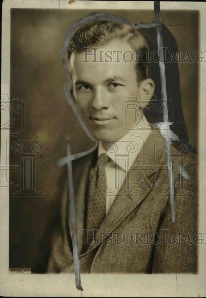 1928 Press Photo FL Stokes in a business suit - Historic Images