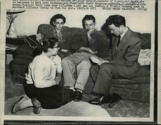 1957 Press Photo Mr. & Mrs.Mike Ridulph of Ill.parents of Mania who was kidnaped - Historic Images