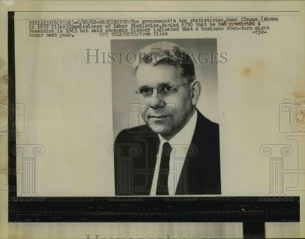 1962 Press Photo Washington Ewan Clague Commissioner of Labor Statistics - Historic Images