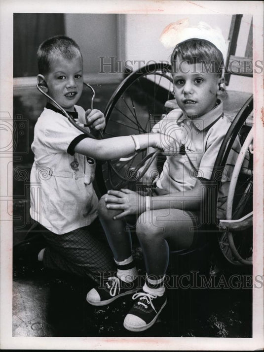 1970 Press Photo Jeff Hakeman & Brad Marshall - Historic Images