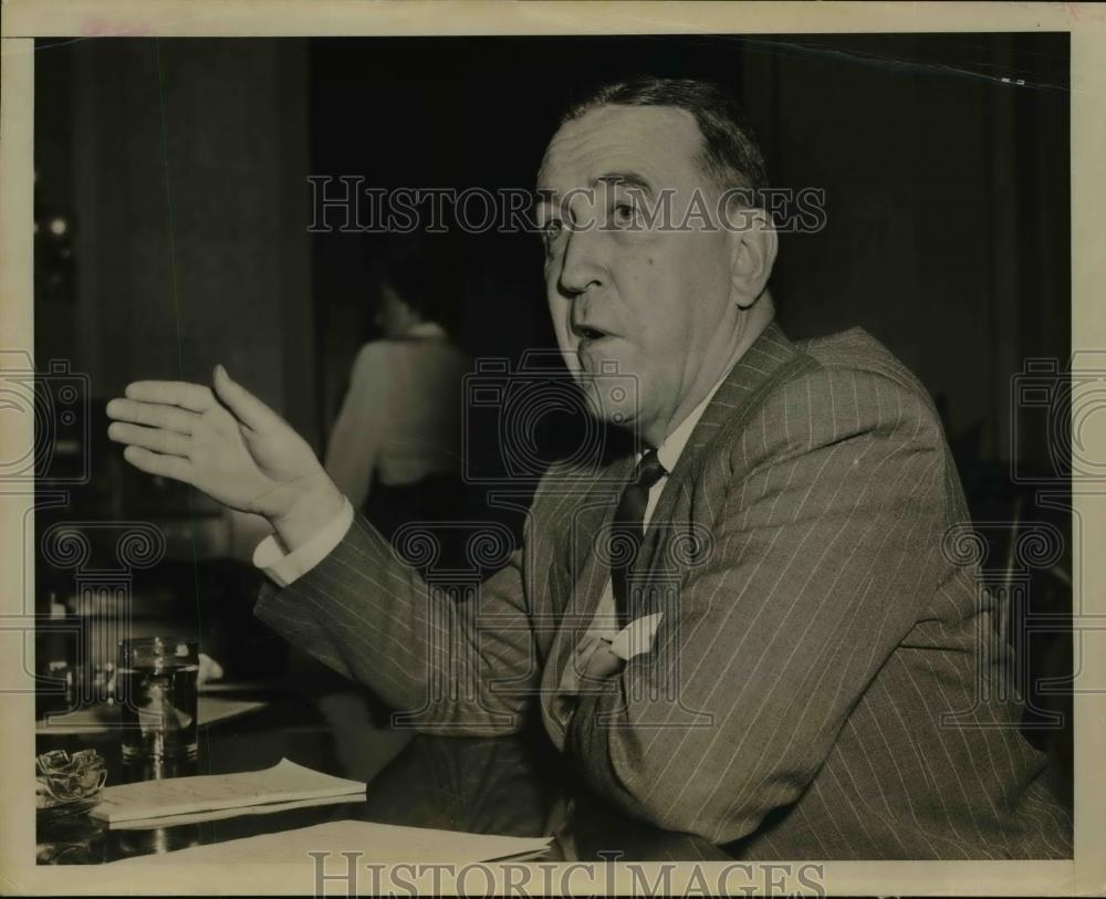 1950 Press Photo Connecticut Governor Chester Bowles at Senate Banking Committee - Historic Images