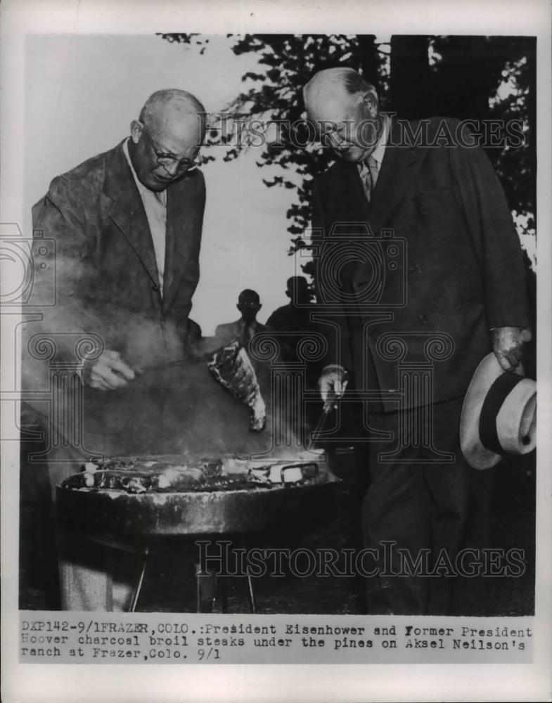 Press Photo President Eisenhower & former President Hoover grill steaks in Colo - Historic Images