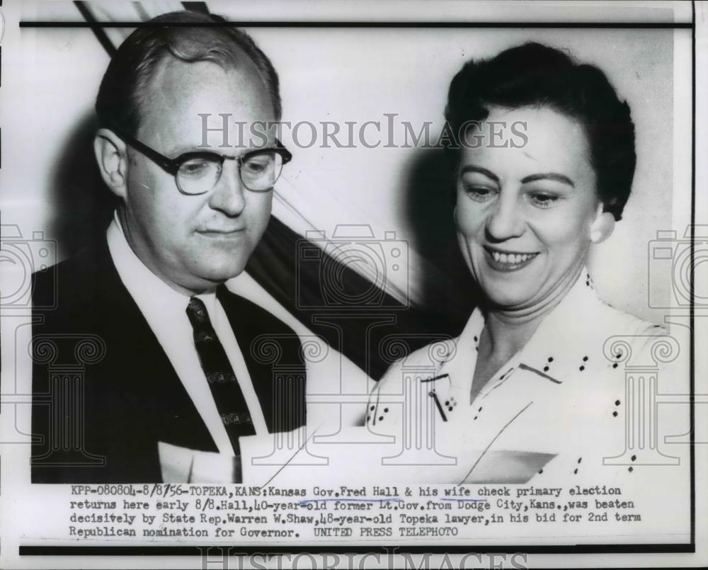 1956 Press Photo Topeka Kansas, Gov Fred Hall &amp; wife lost election Warren Shaw - Historic Images