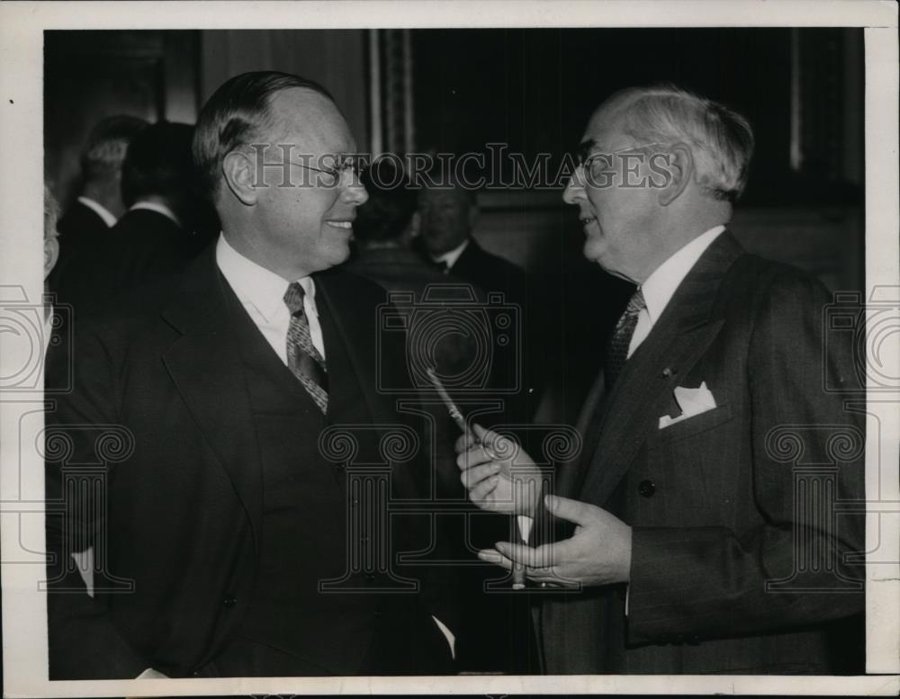 1939 Press Photo Sen. Robert A. Taft of Ohio ad Sen. Arthur Vandenberg of Mich. - Historic Images