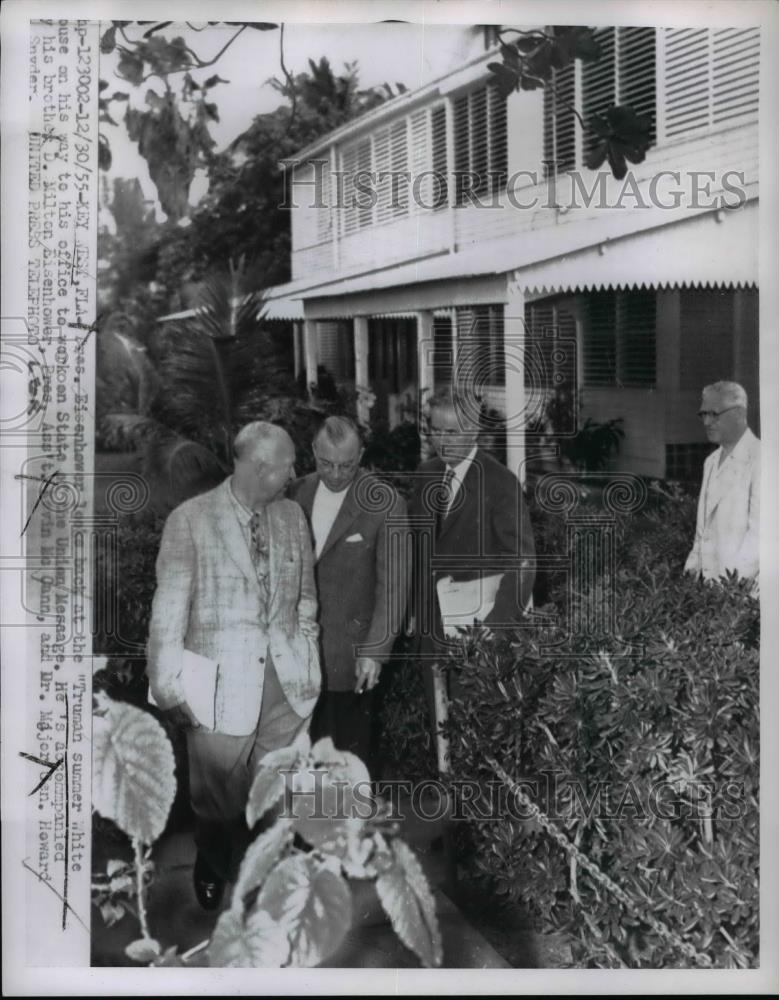 1955 Press Photo President Eisenhower at Truman Summer White House in Florida - Historic Images