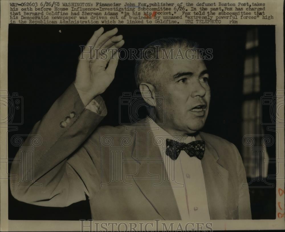 1958 Press Photo John Fox a publisher takes his oath before House Subcommittee. - Historic Images