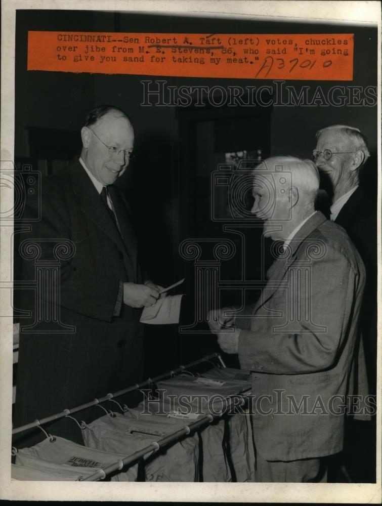 1946 Press Photo Senator Robert Taft in Cincinnati Speaking Tour - Historic Images