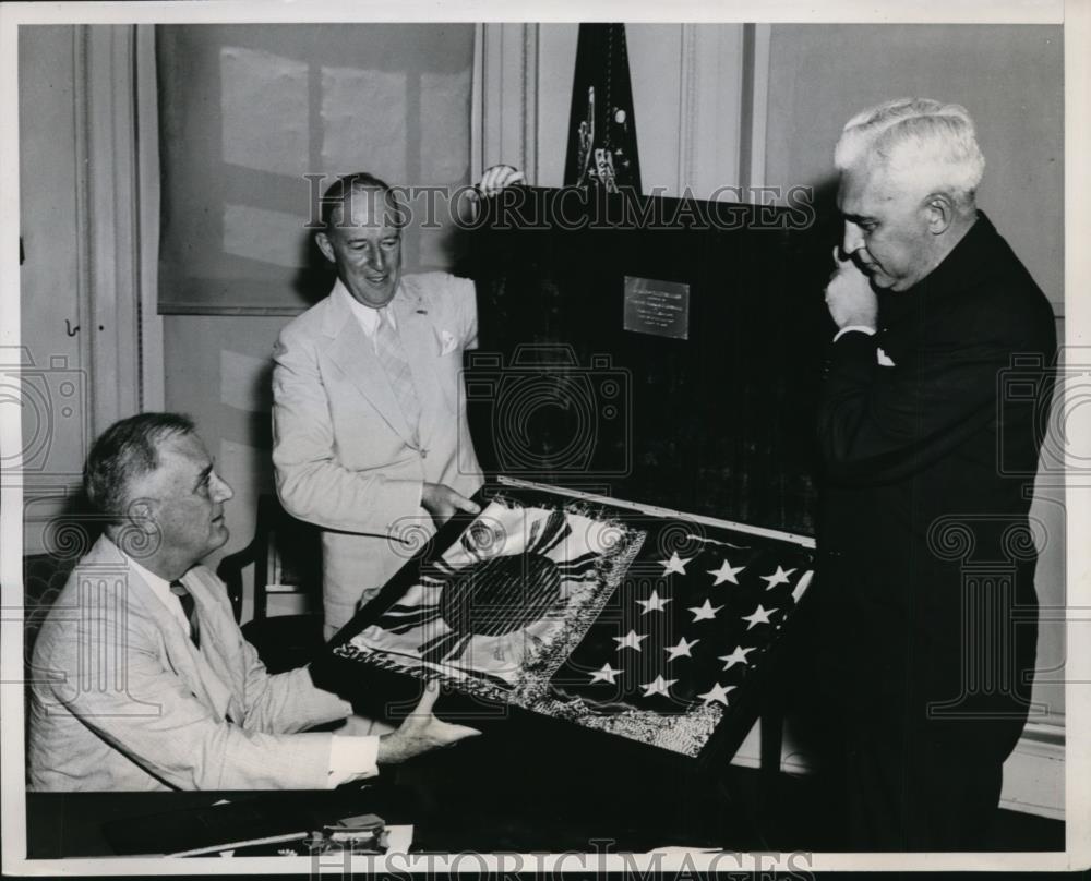 1939 Press Photo President Franklin Roosevelt &amp; Paul McNutt of Philippines - Historic Images