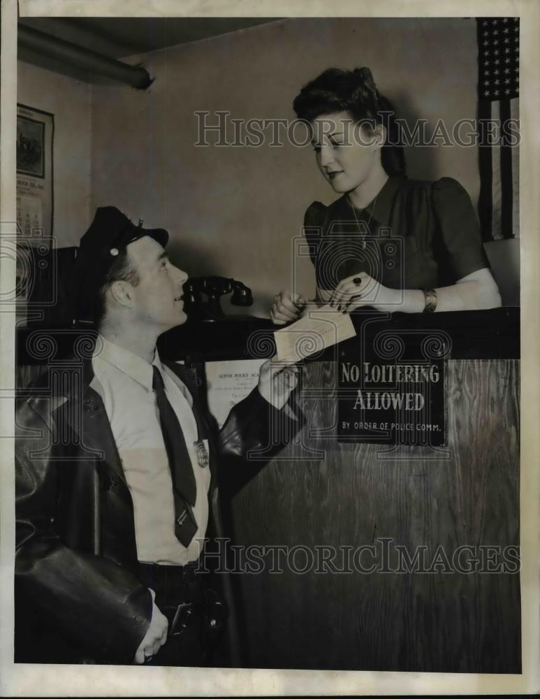 1942 Press Photo Norwood New Jersey, High School Students and Teacher - Historic Images