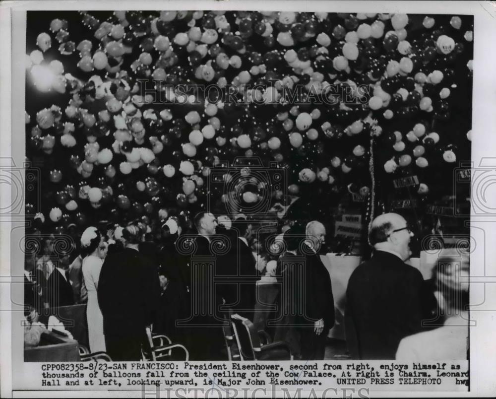 1956 Press Photo President Eisenhower Coq Palace, Leonard Hall Major John - Historic Images