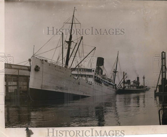 1934 Press Photo Freighter Altonae Caught Fire Before She Was to Sail - Historic Images