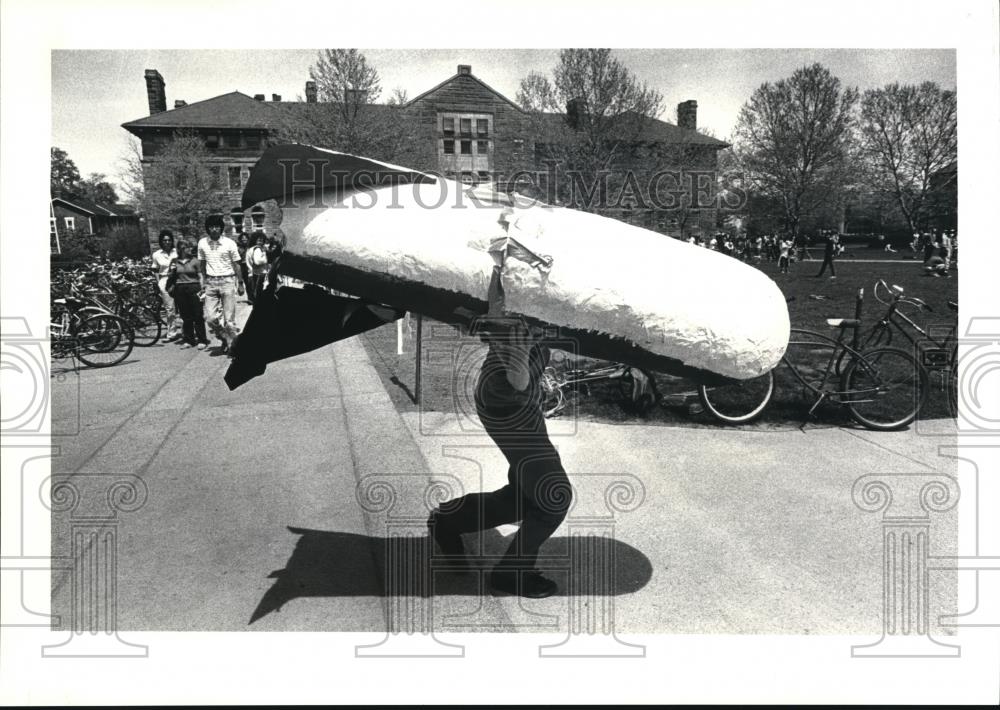 1985 Press Photo The protesting Oberlin College student - cva72716 - Historic Images