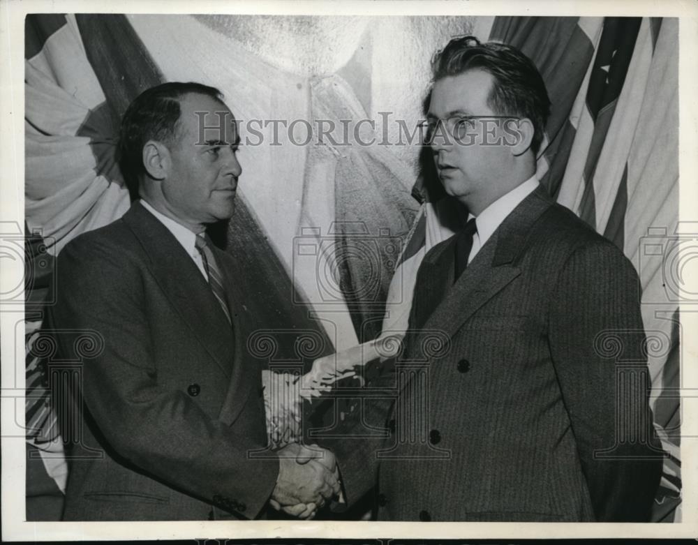 1942 Press Photo Lester H.Loble congratulated as Pres. Fraternal Order of Eagles - Historic Images