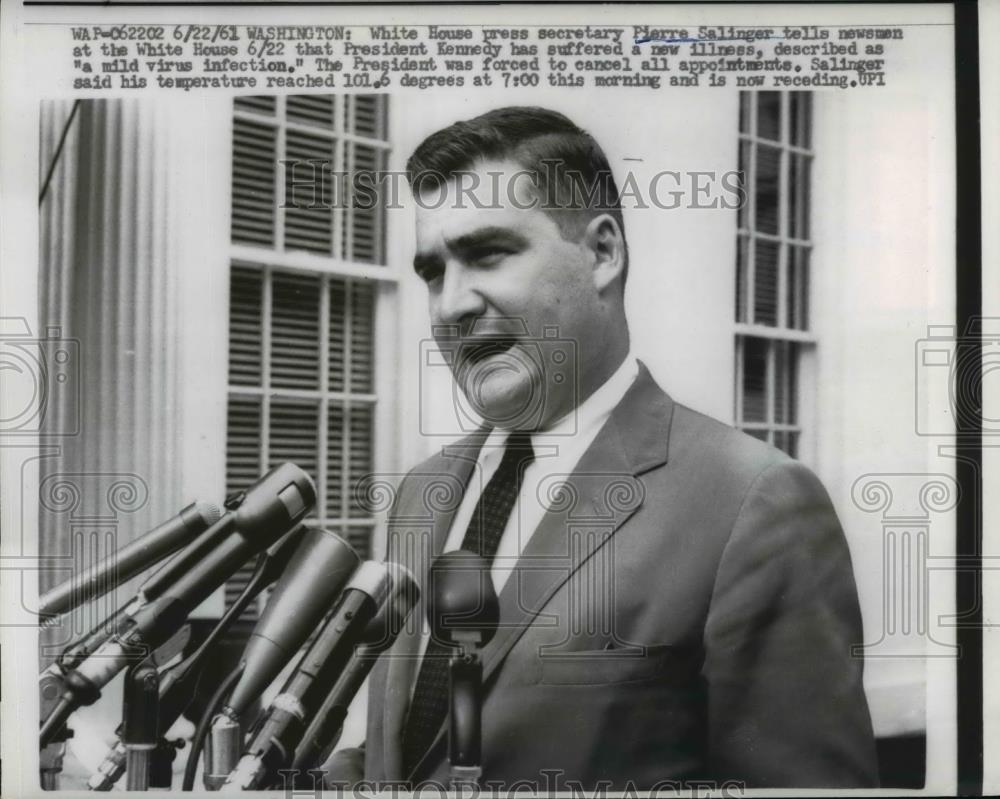 1961 Press Photo White House Press Secretary Pierre Salinger Gives Announcement - Historic Images