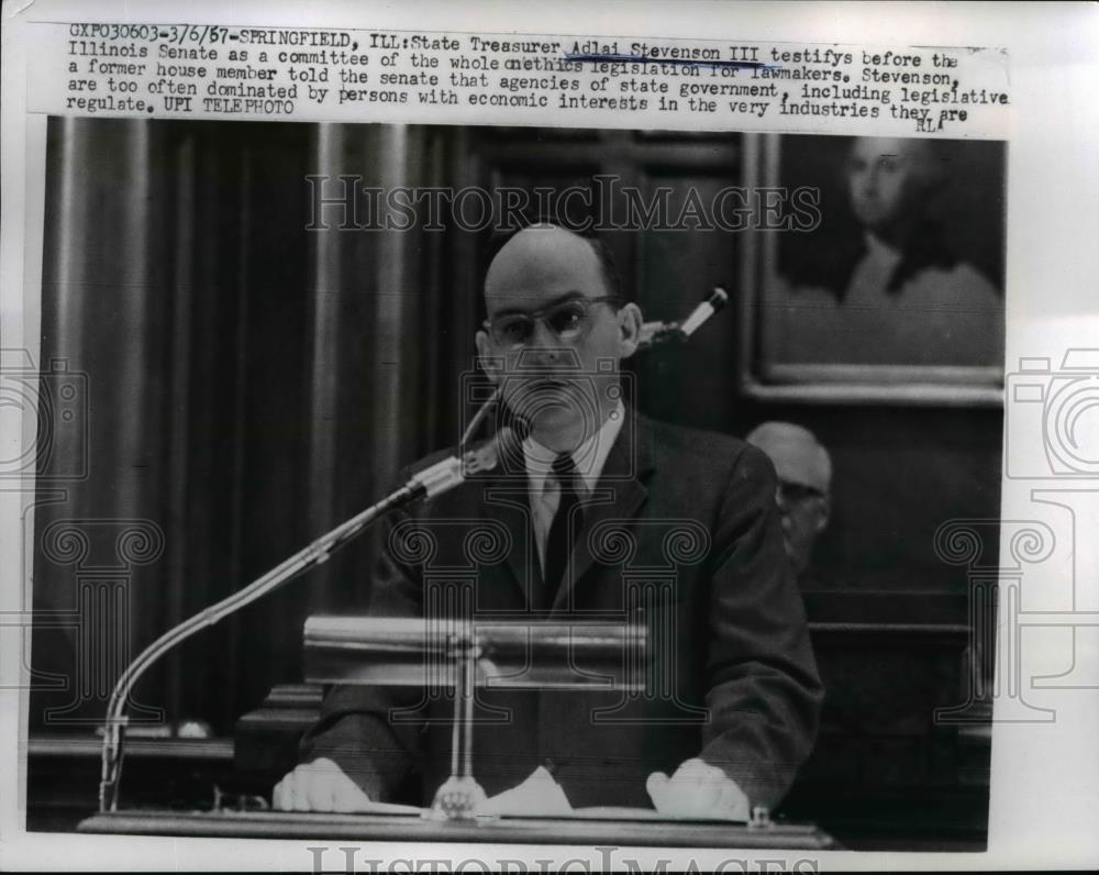 1957 Press Photo State Treasurer Illinois Adlai Stevenson III Testifying Senate - Historic Images