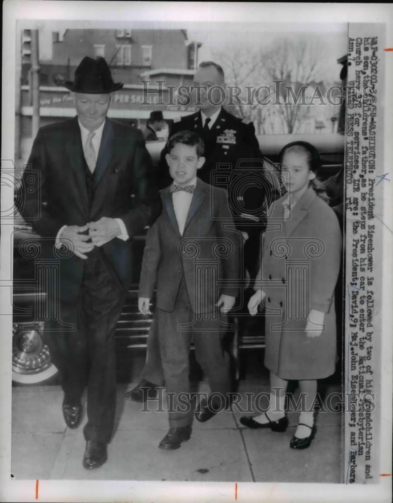 1958 Press Photo President Eisenhower &amp; grandchildren David &amp; Barbara - Historic Images