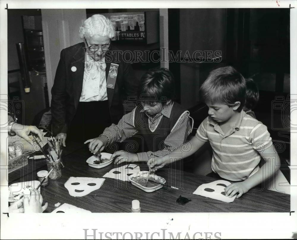 1989 Press Photo Lakewood Senior Center Annette Wheels, Daniel Meers, I. Memic - Historic Images