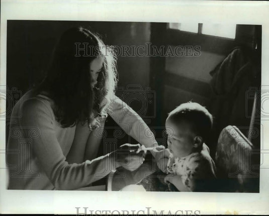 1970 Press Photo Lady Elizabeth & baby in The Age of Aquarius on ABC - Historic Images