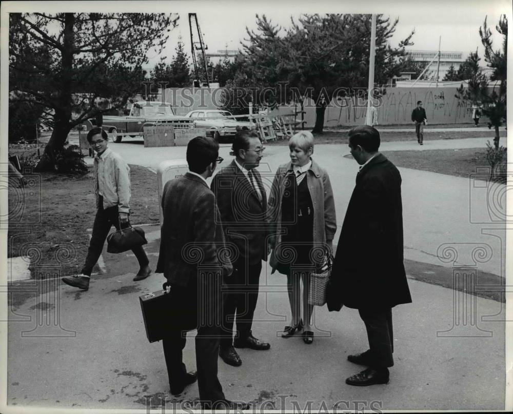 1969 Press Photo San Francisco College President Hayakawa - Historic Images