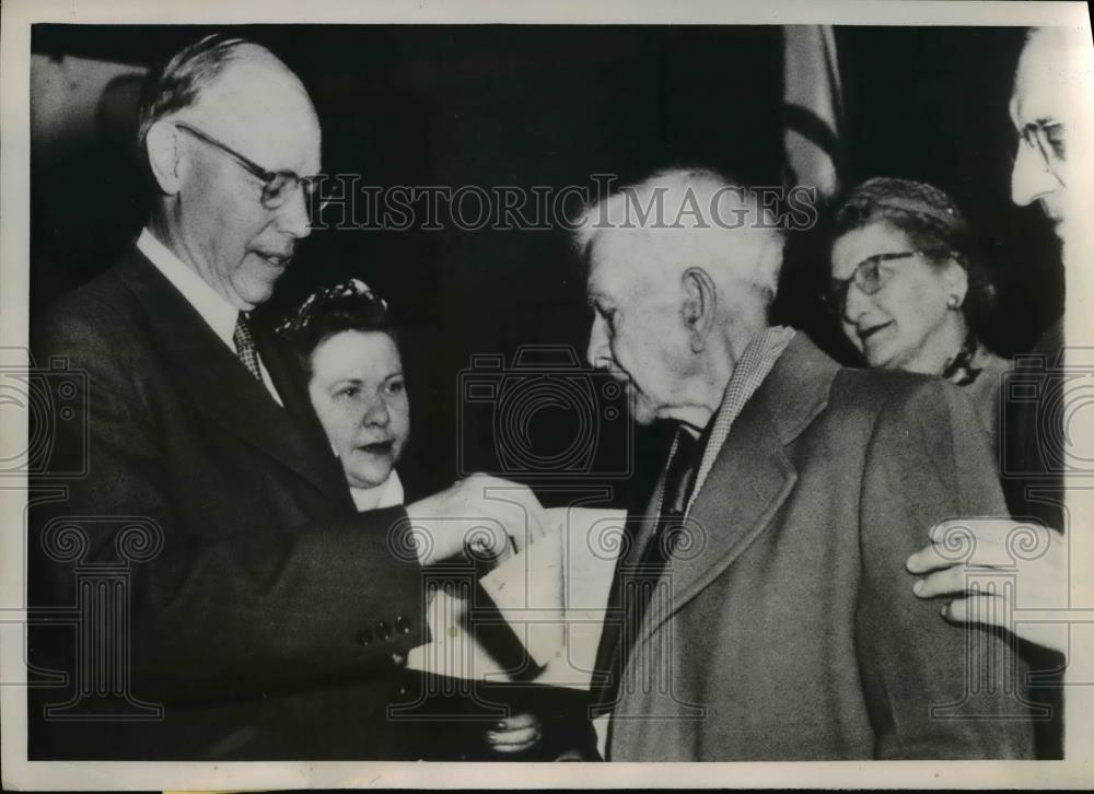 1952 Press Photo Winfield Scott Allison, Sen Robert Taft in Joliet,Illinois - Historic Images