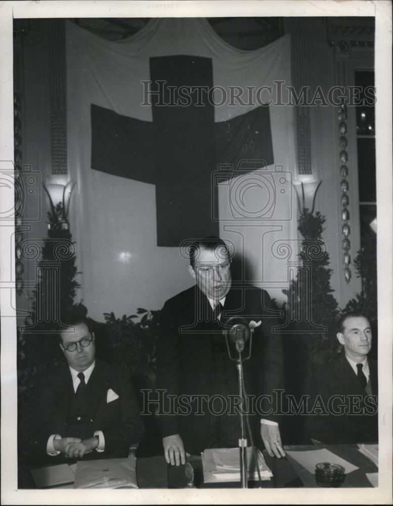 1945 Press Photo Basil O&#39;Connor chairman of American Red Cross at Paris - Historic Images