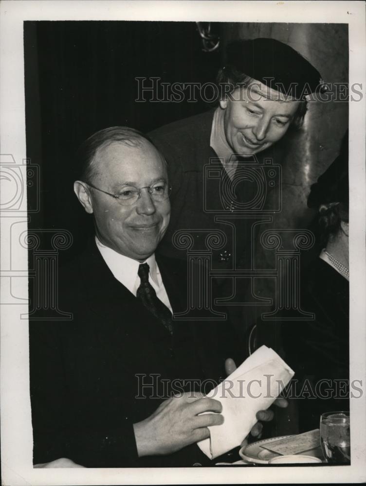 1940 Press Photo Senator Robert Taft, Helen Taft, Presidential Candidate - Historic Images