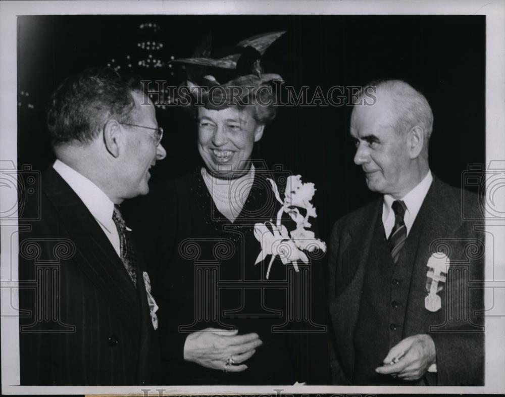 1944 Press Photo First Lady Eleanor Roosevelt, Philip Murray, Sidney Hillman - Historic Images