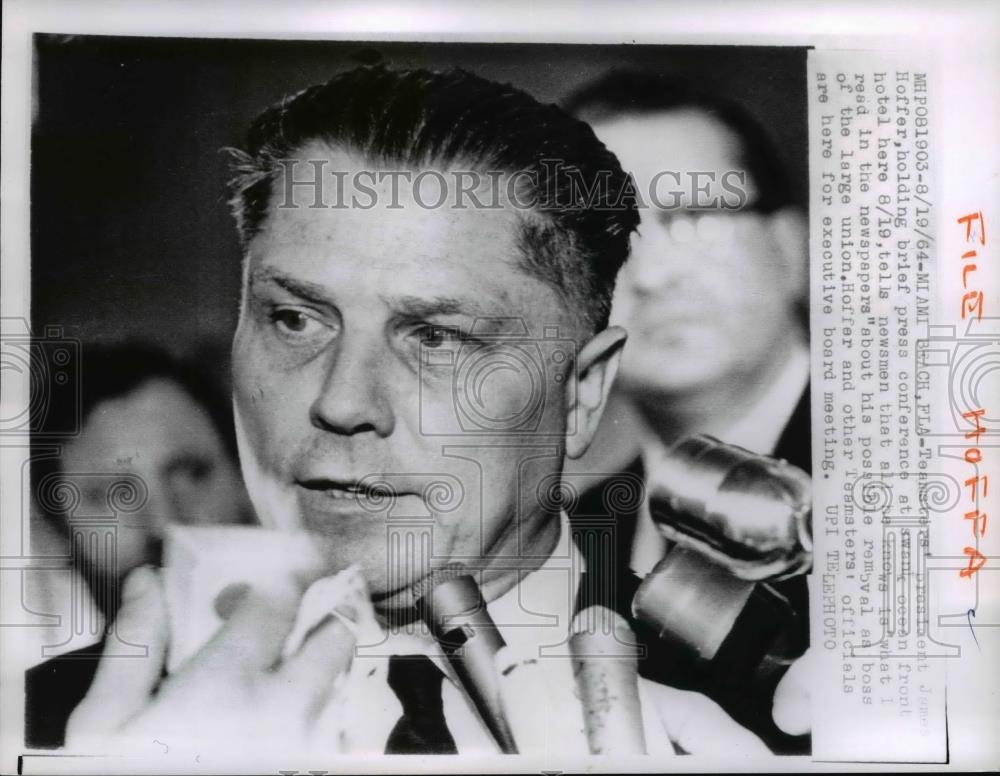 1964 Press Photo Miami Teamsters President Jimmy Hoffer holds news conference - Historic Images