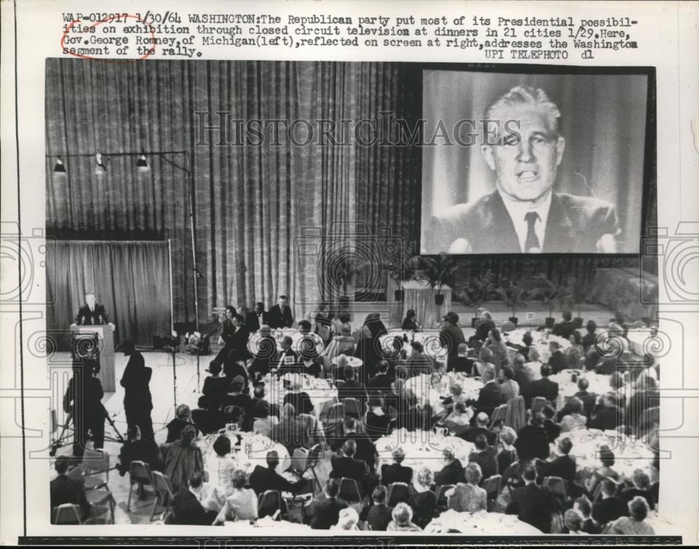 1964 Press Photo Gov George Romney of Michigan at Republican Exhibition in DC - Historic Images