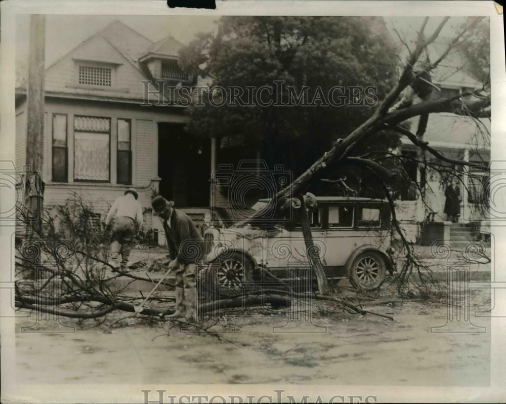 1932 Press Photo Heavy Rainfall in Los Angeles Responsible for Damage - Historic Images