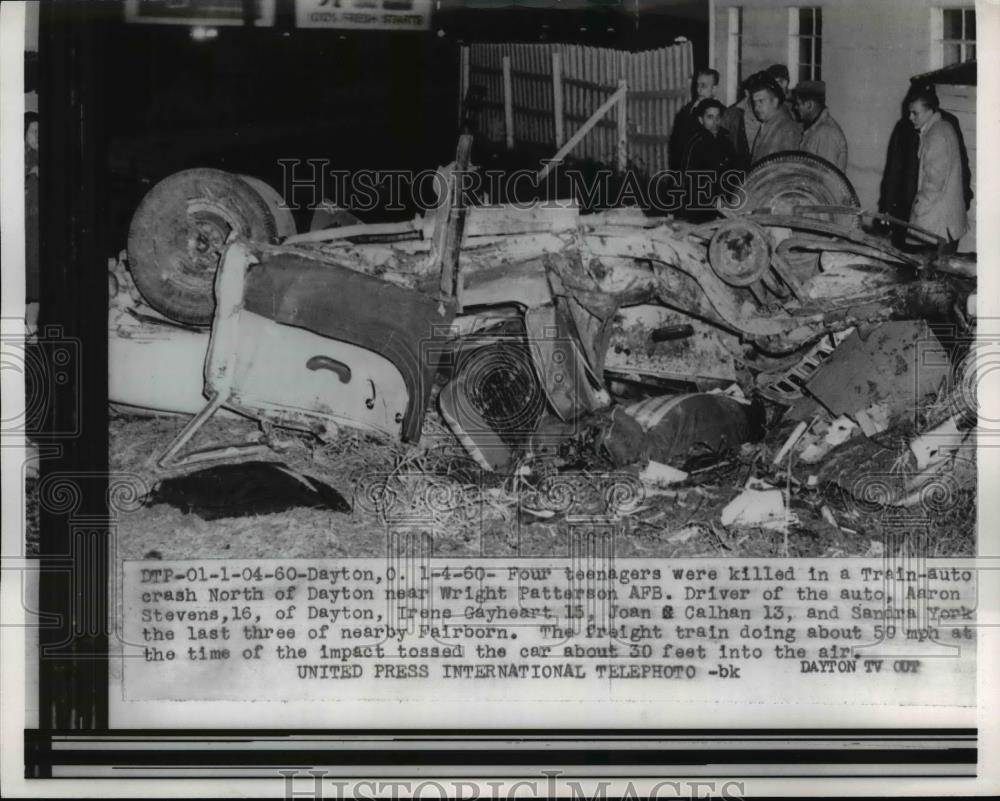 1960 Press Photo train and vehicle collision in Dayton Ohio that killed four - Historic Images