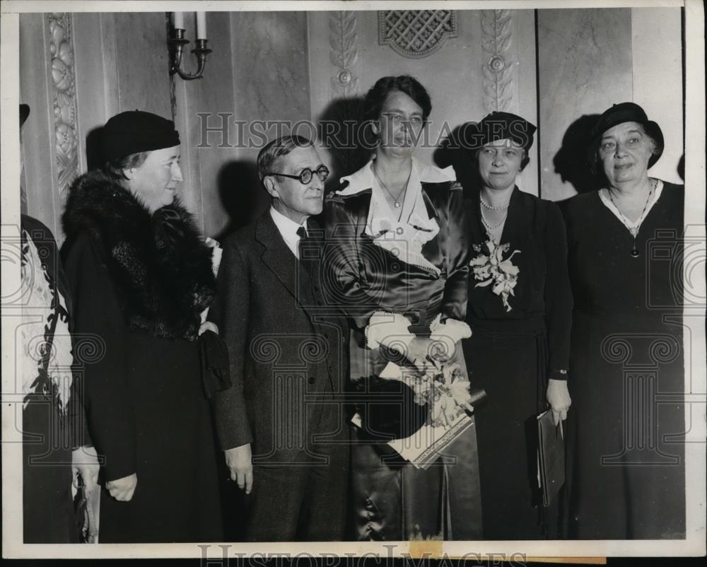 1933 Press Photo Mrs Franklin D Roosevelt and Others at Human Needs Conference - Historic Images