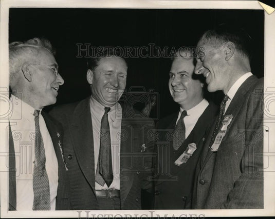 1940 Press Photo Philadelphia- Gov. George Aiken, Walter Johnson . - Historic Images