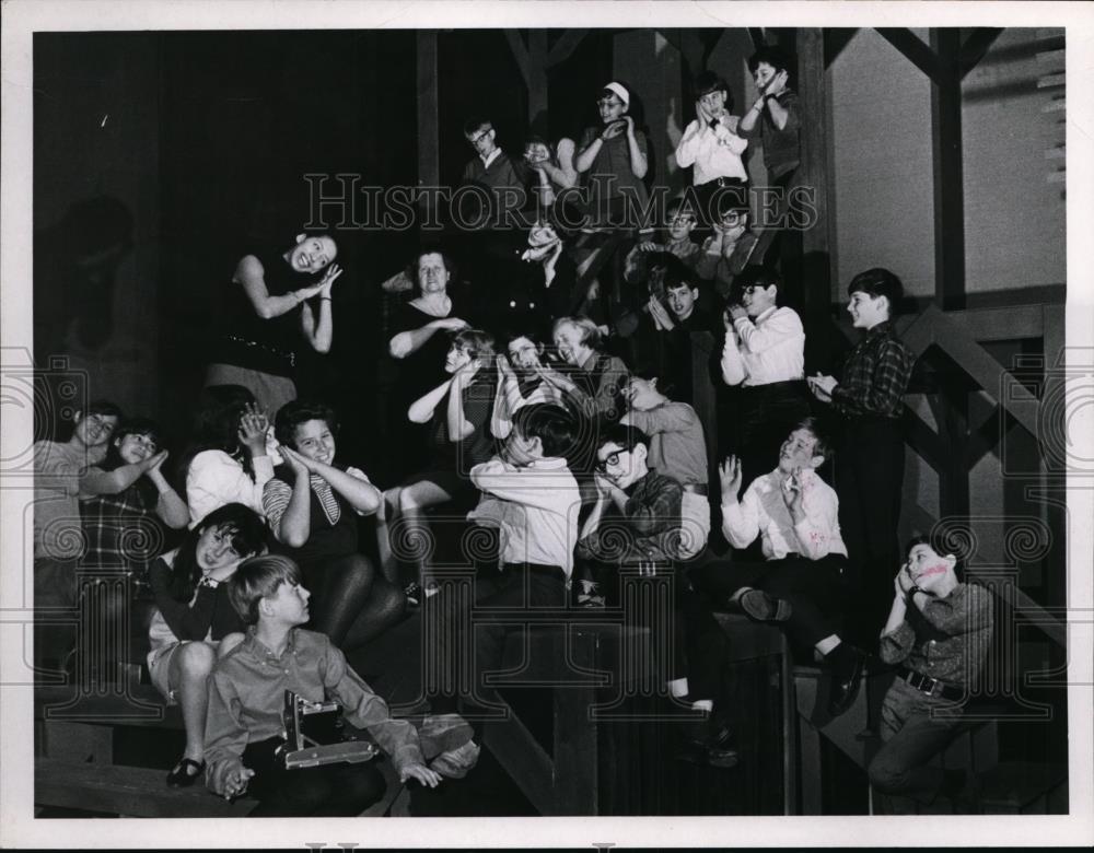 1968 Press Photo Stage Expressions Miss Eugenia Love Dance instructor - Historic Images