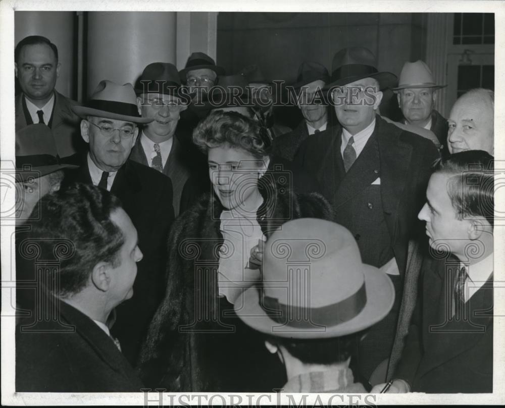 1943 Press Photo Rep Clare Boothe Luce at the White House for a dinner - Historic Images