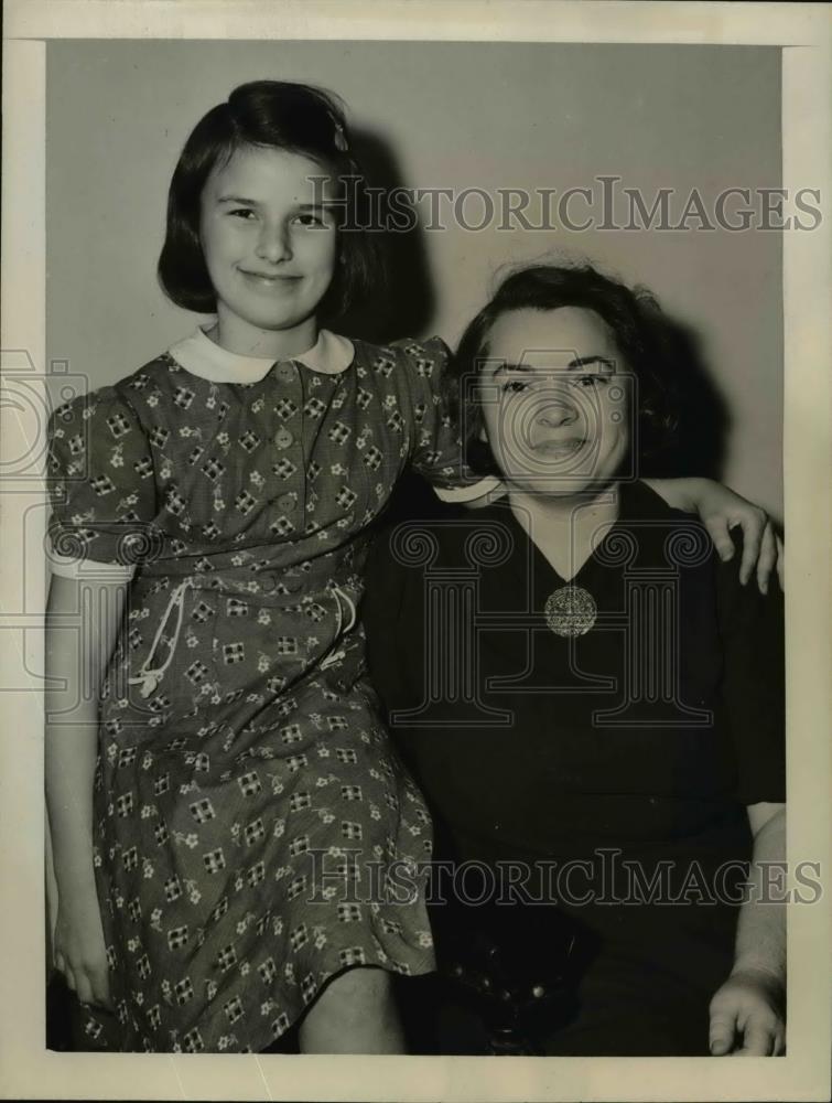 1939 Press Photo Mrs. Margaret Eleanor Danielson, Thelma Sued Superior Court - Historic Images