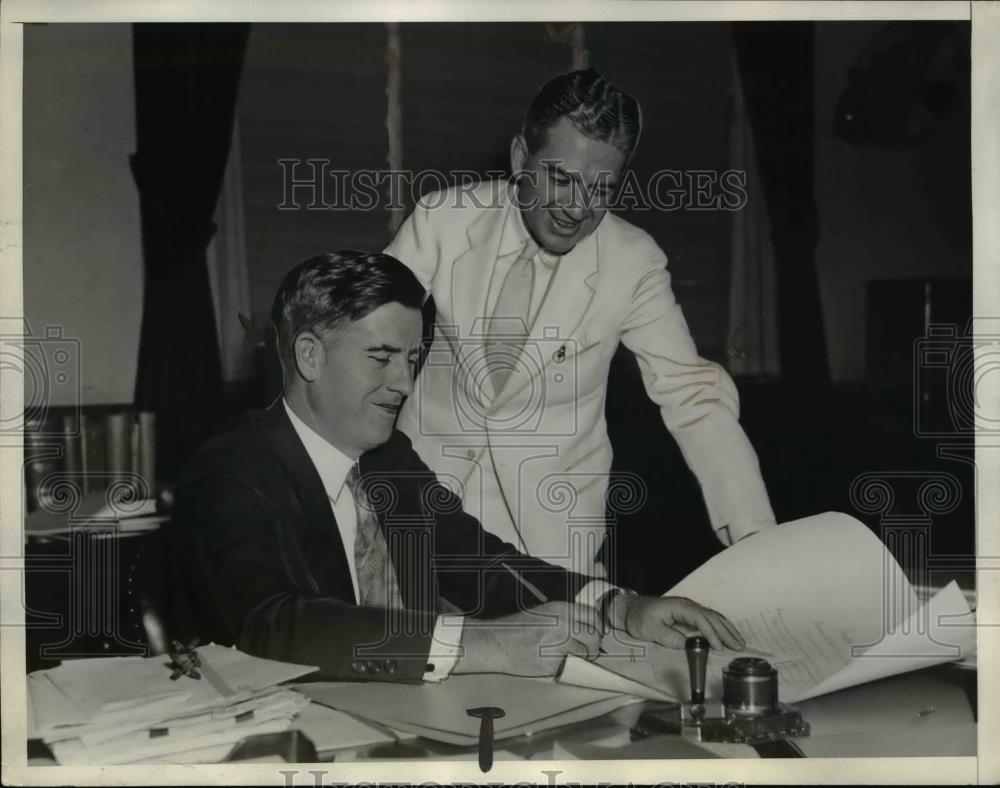 1934 Press Photo Sec of Agriculture Henry Wallace and the Under-sec Rexford Guy - Historic Images