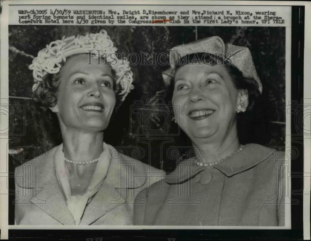 1959 Press Photo Mrs Dwight Eisenhower &amp; Mrs Richard Nixon at a DC brunch - Historic Images