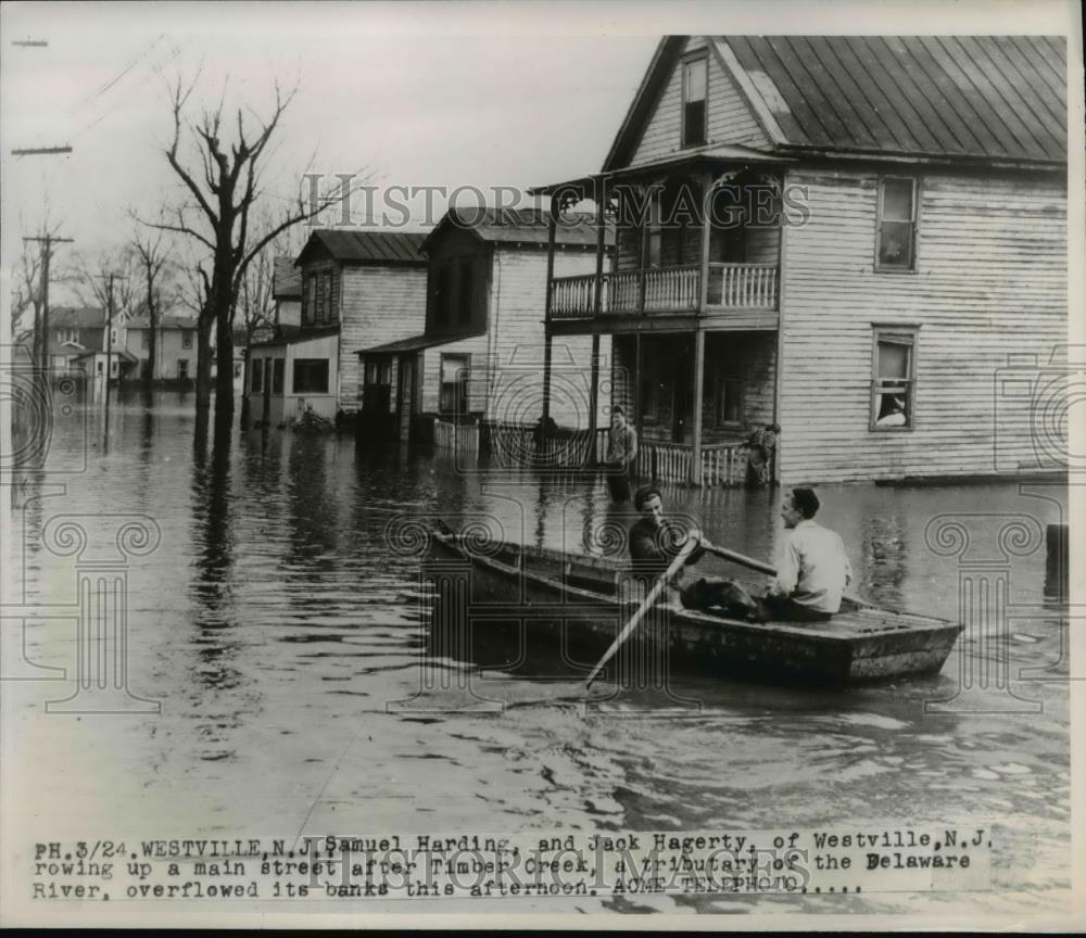 1948 Press Photo Samuel Harding, Jack Hagerty Delaware River Flooding - Historic Images