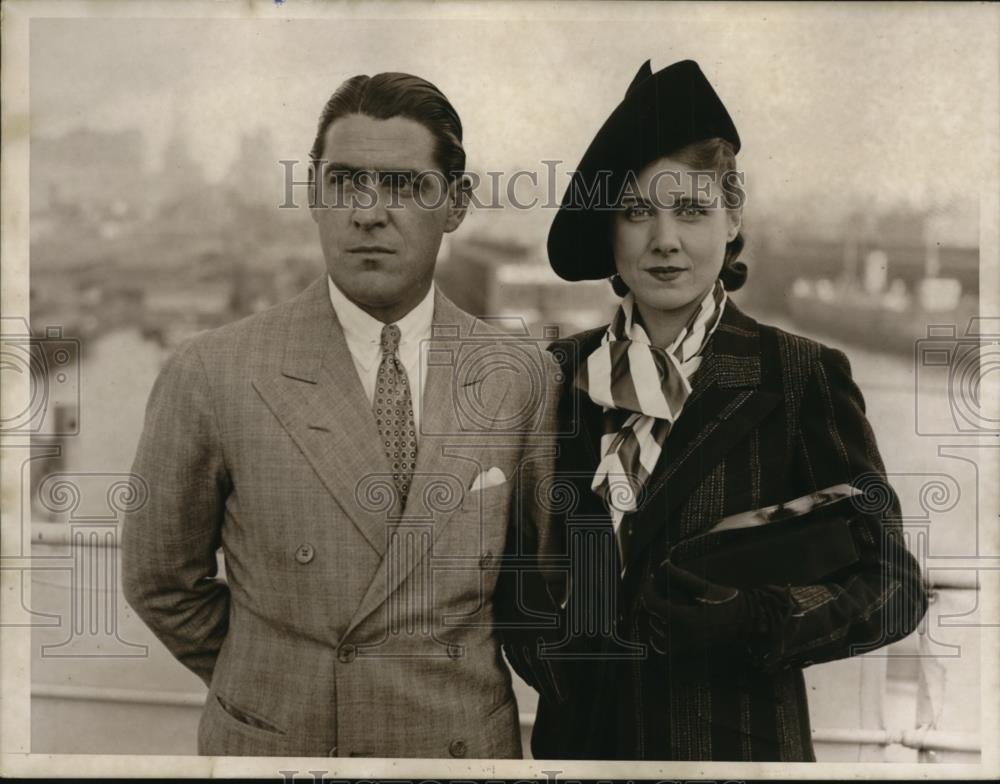 1935 Press Photo Clare Booth Luce &amp; brother Daniel Booth - Historic Images