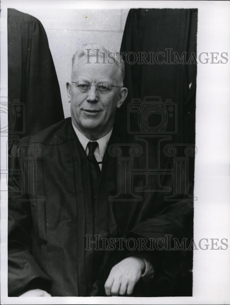 1956 Press Photo Supreme Court Justice Earl Warren - Historic Images