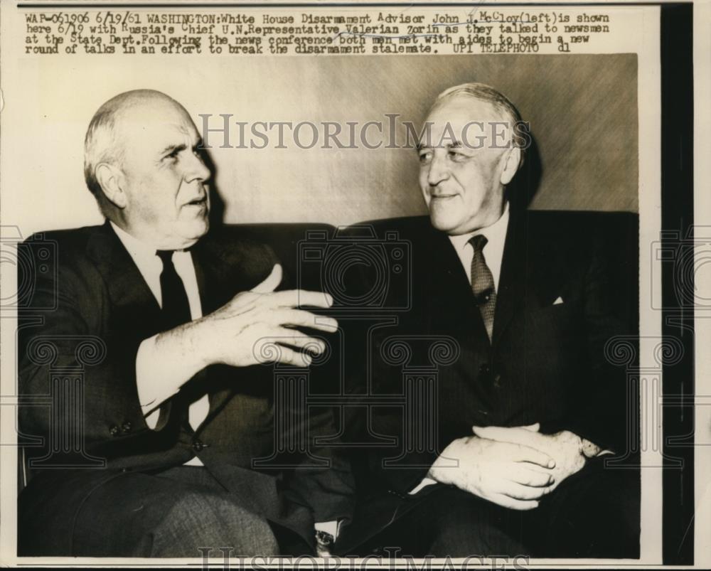 1961 Press Photo John McCloy With Valerian Zorin As They Thalked To Newsmen - Historic Images