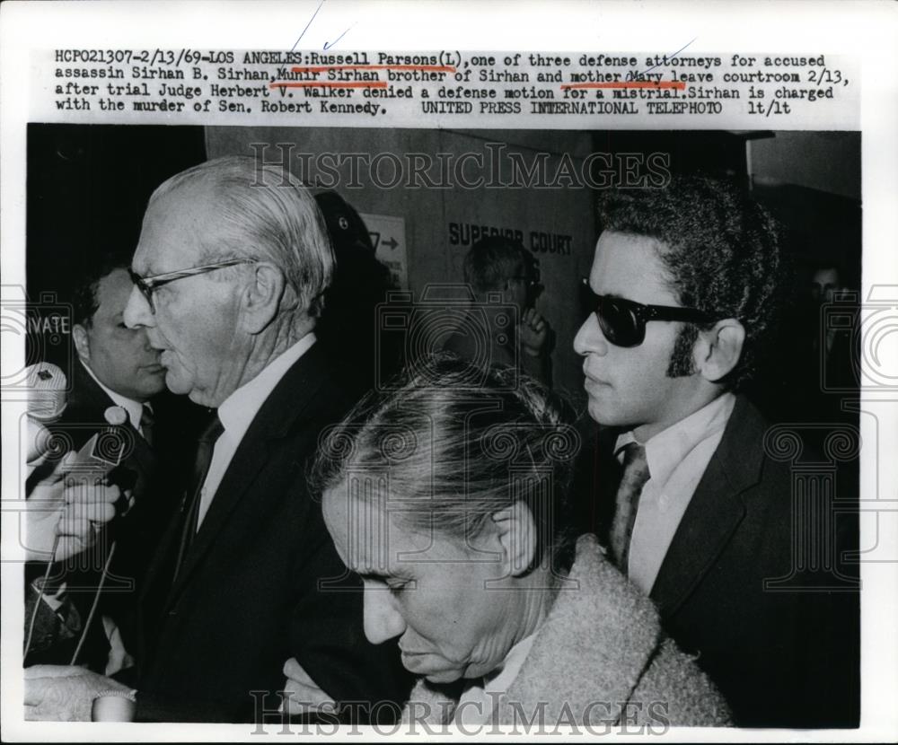 1959 Press Photo Family of Robert Kennedy Assassin Sirhan B. Sirhan in Court - Historic Images