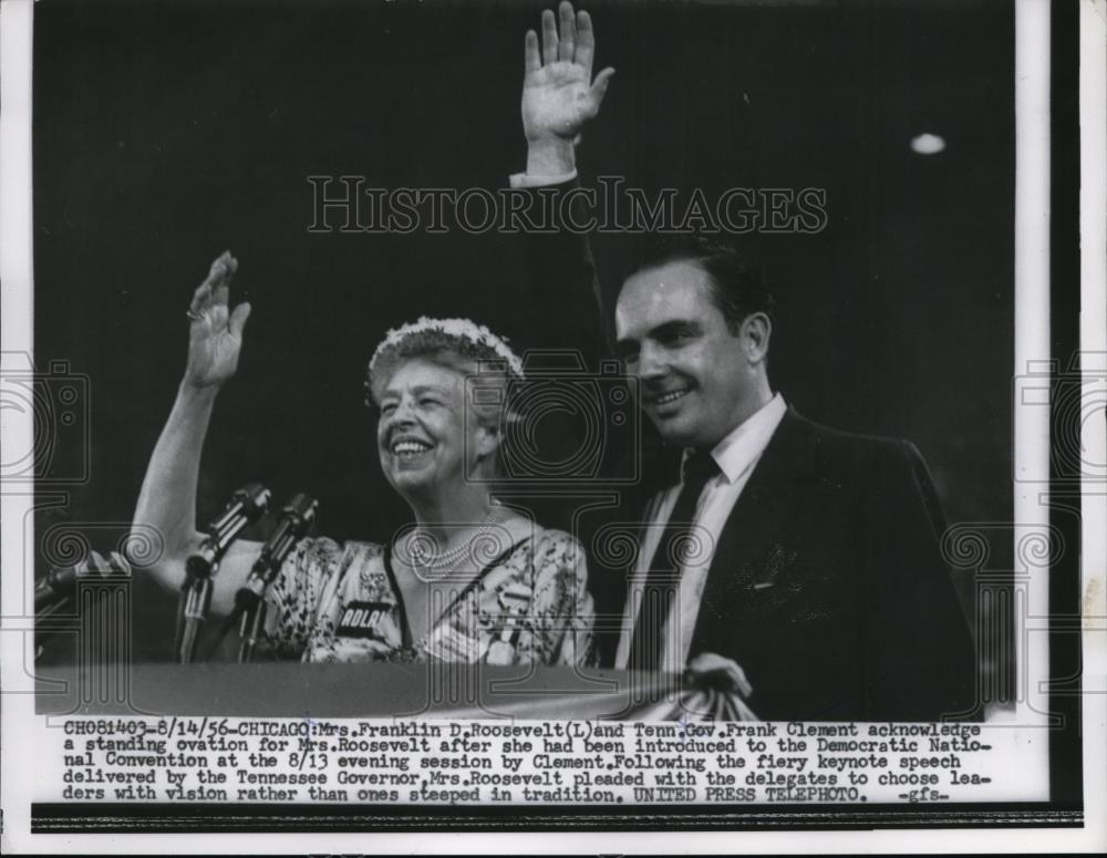 1956 Press Photo First Lady Eleanor Roosevelt, Governor Frank Clement Waving - Historic Images