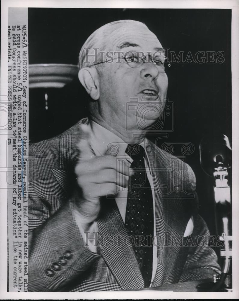 1952 Press Photo Charles Sawyer head of steel mills at press confrerence - Historic Images