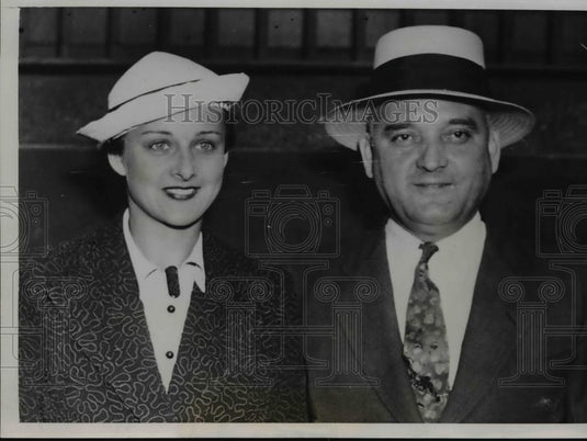 1936 Press Photo Jack Piefer charged of William Hamm Kidnaping shown with wife. - Historic Images
