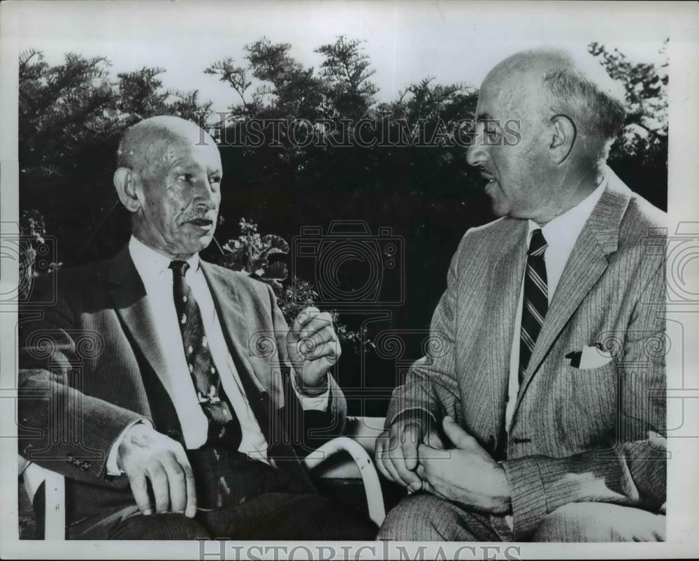 1960 Press Photo Dr Harry Einhern and father Max Einhern - nee84187 - Historic Images