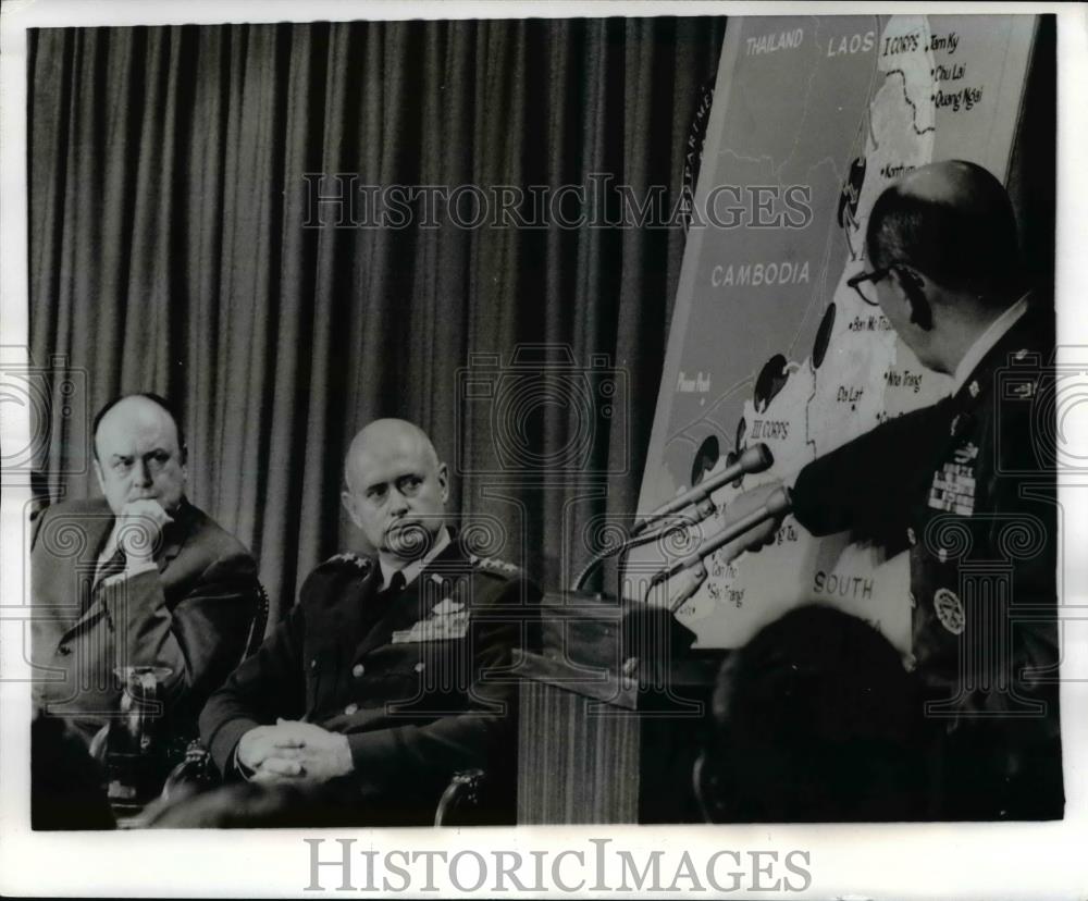 1970 Press Photo Defense Sec.Melvin Laird, Lt.Gen. John Vogt and Col F.H.Thrush - Historic Images