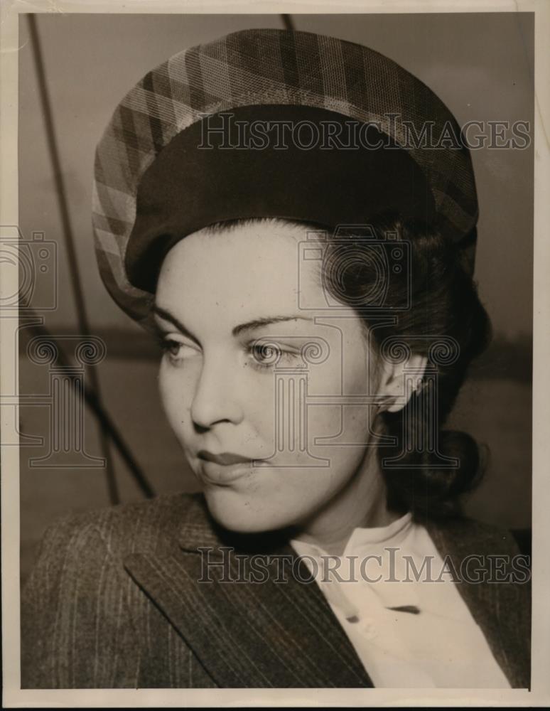 1939 Press Photo Virginia Daly Actress worked in London unti war broke out - Historic Images